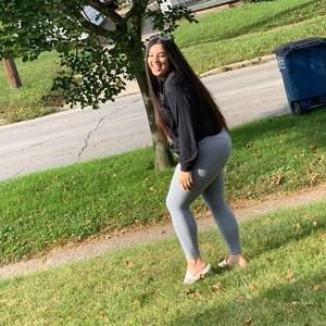 Meet your Posher, Alexia